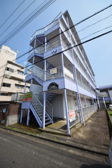 建物外観　☆駅に近く便利ですね☆