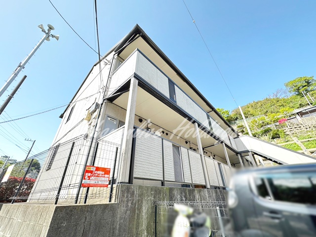 建物外観　駅まで平坦♪駅五分の好立地