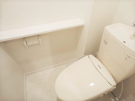 ＪＲ総武線 錦糸町駅 徒歩10分 8階建 築16年のトイレ写真