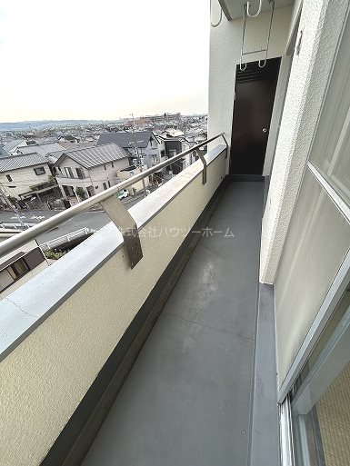 【城陽市久世のマンションのバルコニー】