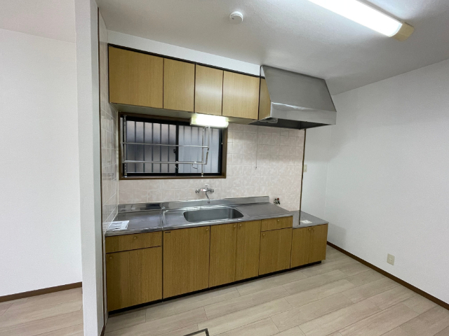 キッチン　ガスコンロの設置できる段落ちタイプ