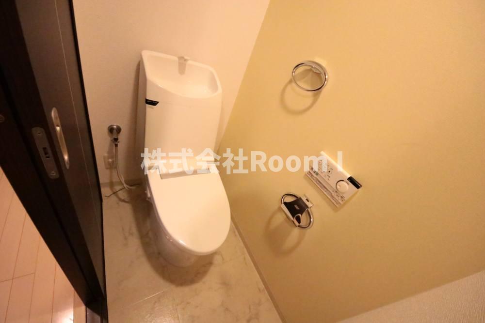 トイレ　落ち着いたトイレです