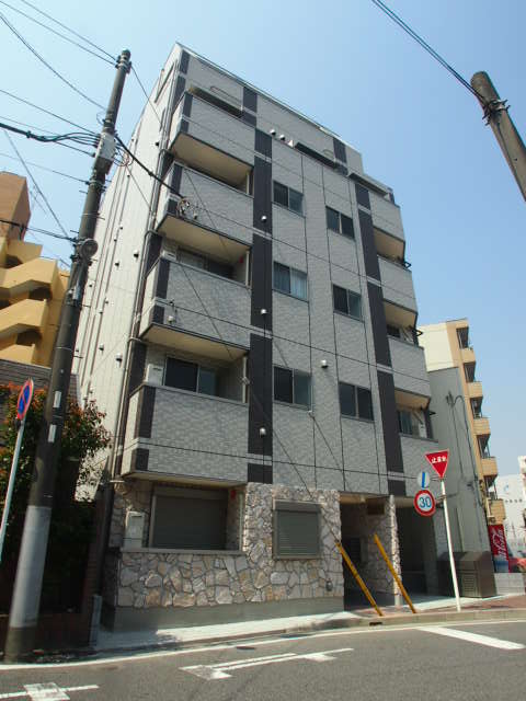 千葉市中央区栄町のマンションの建物外観