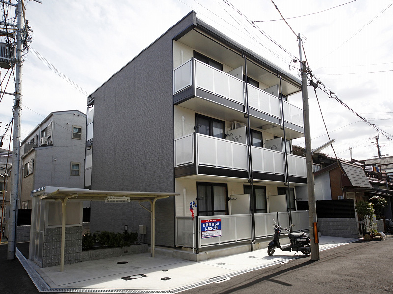 大阪市阿倍野区共立通のマンションの建物外観