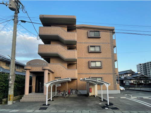 熊本県熊本市南区近見３（マンション）の賃貸物件の外観