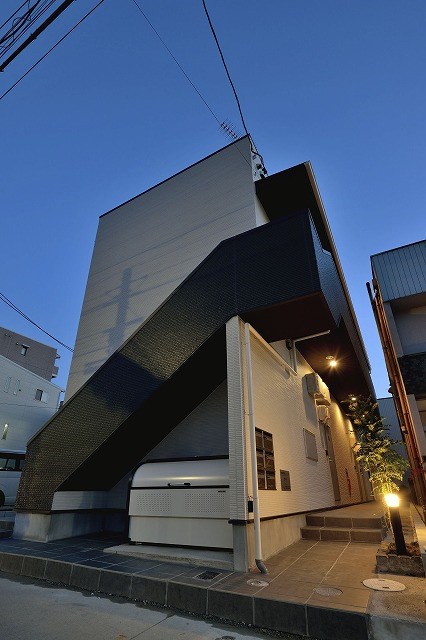 名古屋市天白区相川のアパートの建物外観