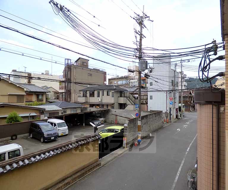 【京都市東山区西海子町のマンションの眺望】