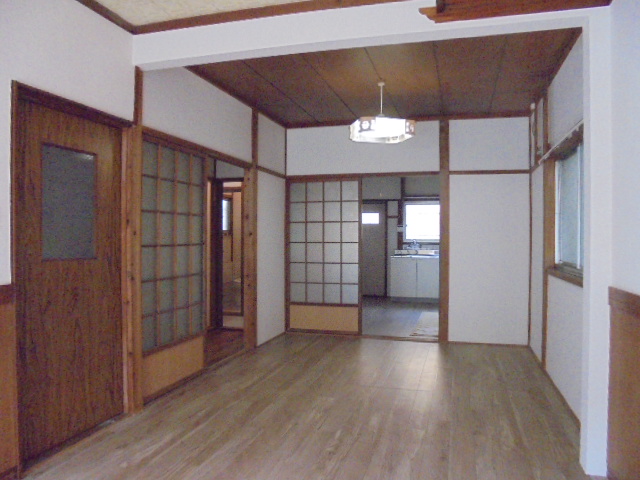ＪＲ片町線 木津駅 徒歩7分 2階建 築50年の居間写真