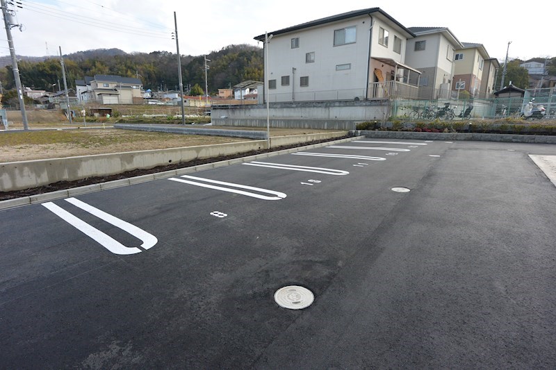 【シャーメゾン森南の駐車場】