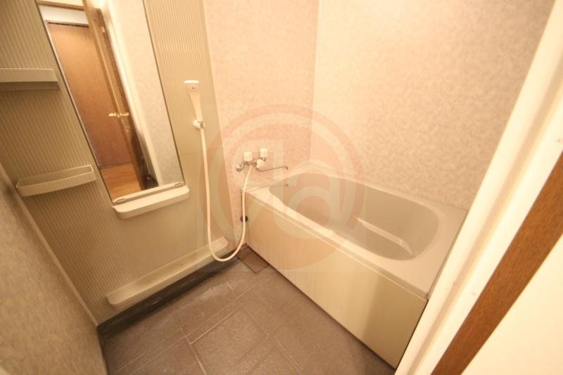 バス・シャワールーム　お風呂です