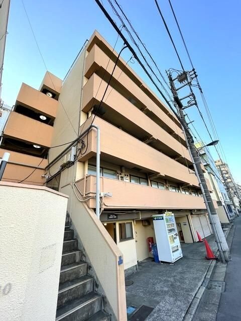 【北区中十条のマンションの建物外観】