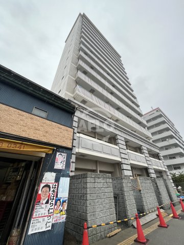 【大阪市住之江区浜口西のマンションの建物外観】