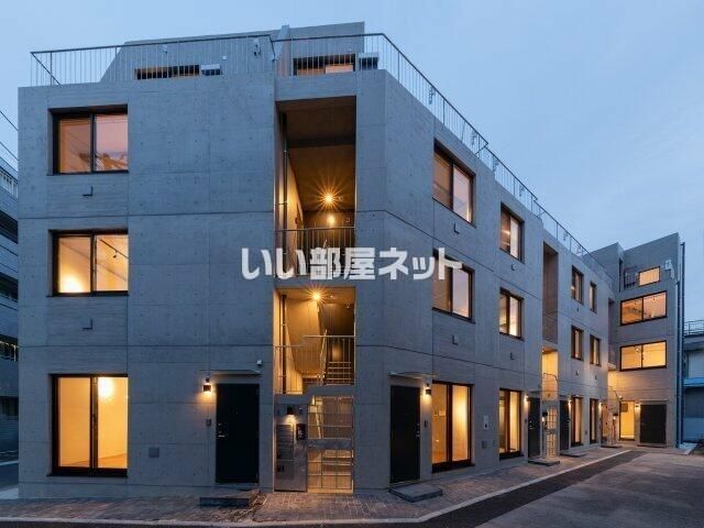 【ウノビスタ鶴見Ｂの建物外観】