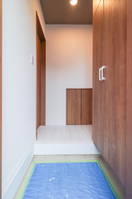 玄関　図面と現状に相違がある場合には現状を優先