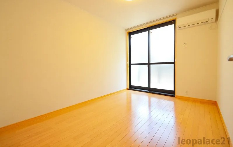 居室・リビング　※１階のみフローリングとなります