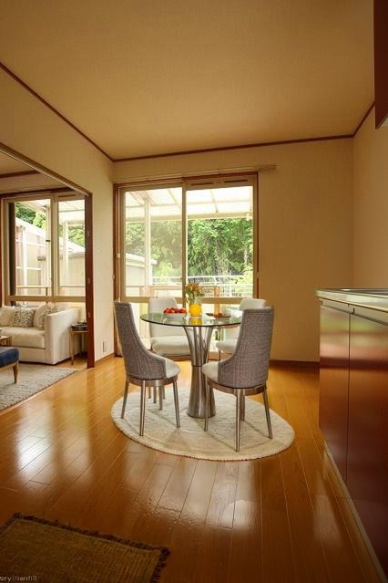 居室・リビング　ＣＧで家具等を配置したもので家具等は含まれません。