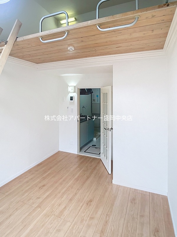 リョウハイム_内装_0