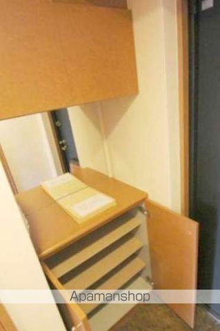 プレサンス東本町の玄関写真