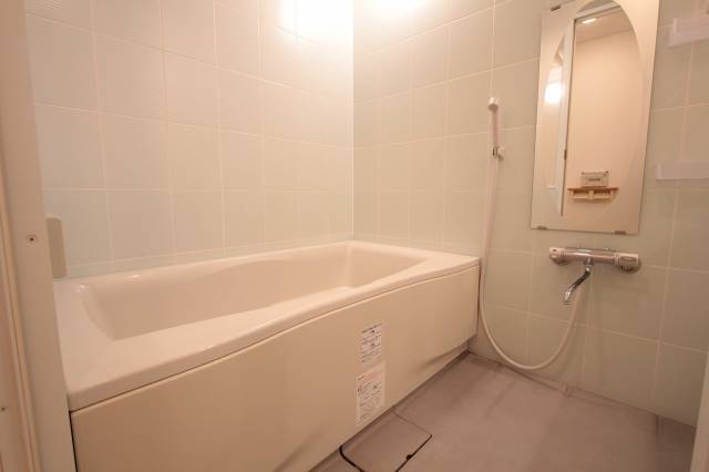 バス・シャワールーム　ゆったりバスルーム
