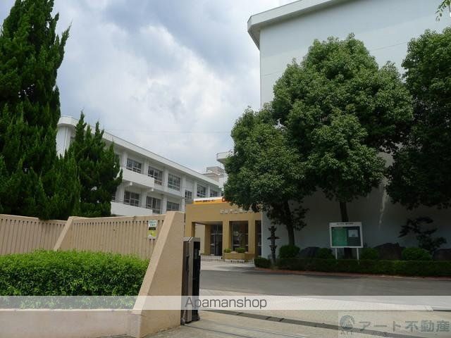 中学校　東中学校（中学校）まで691m