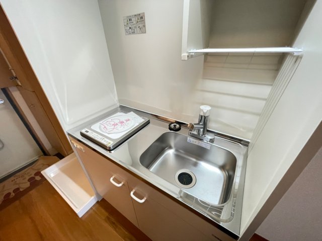 キッチン　※別部屋参考写真※