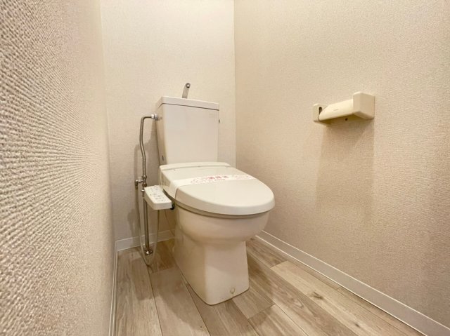 トイレ　※別部屋参考写真※