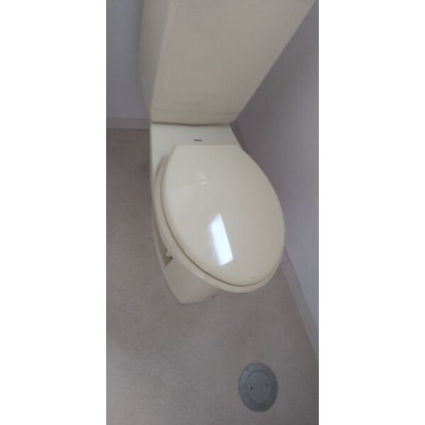 トイレ　※別室の参考写真の為、現況優先です。