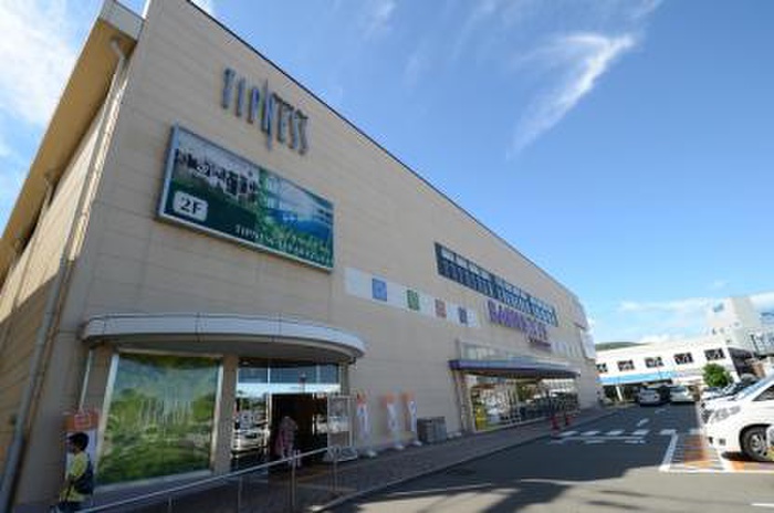 ショッピングセンター　ベビーザラス（ショッピングセンター）まで1800m