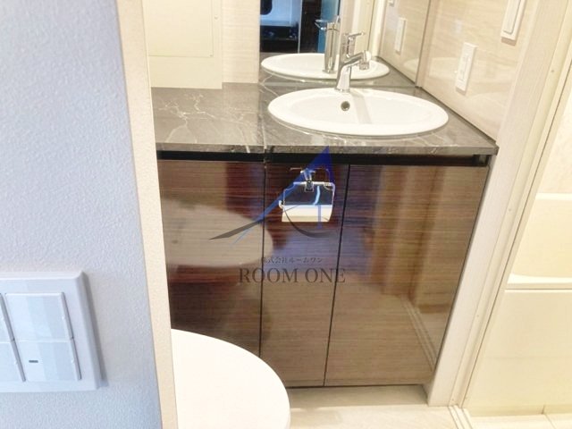 洗面設備　洗面台です。