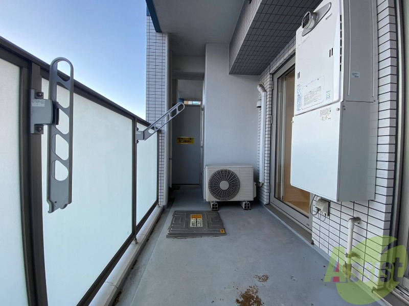 バルコニー　バルコニーです。洗濯物を干したり一息ついたりできますね！