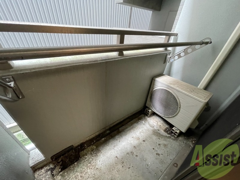 バルコニー　バルコニーは洗濯物を干すスペースがあります。