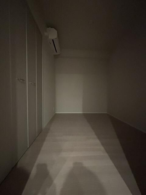 その他部屋・スペース　広くて明るい寝室