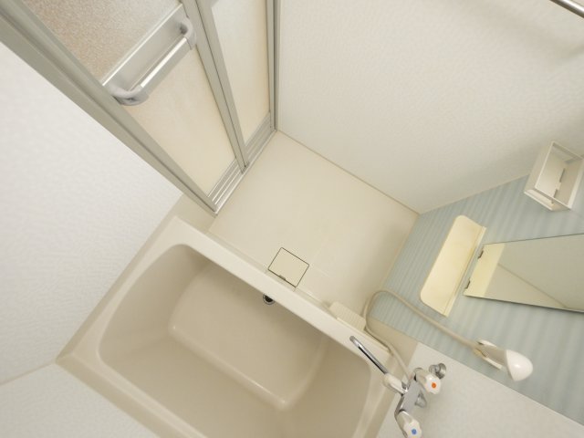 バス・シャワールーム　お風呂で日々の疲れを落としましょう