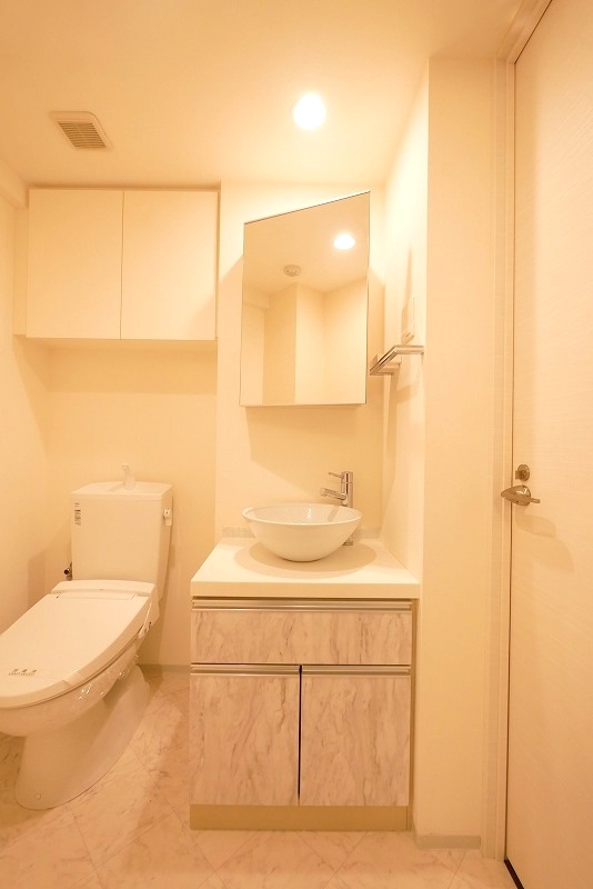 洗面設備　物件の内装です