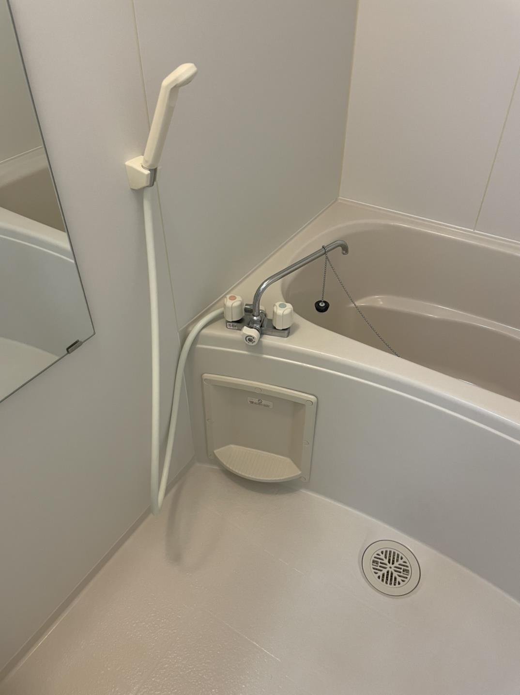 バス・シャワールーム　バスルーム