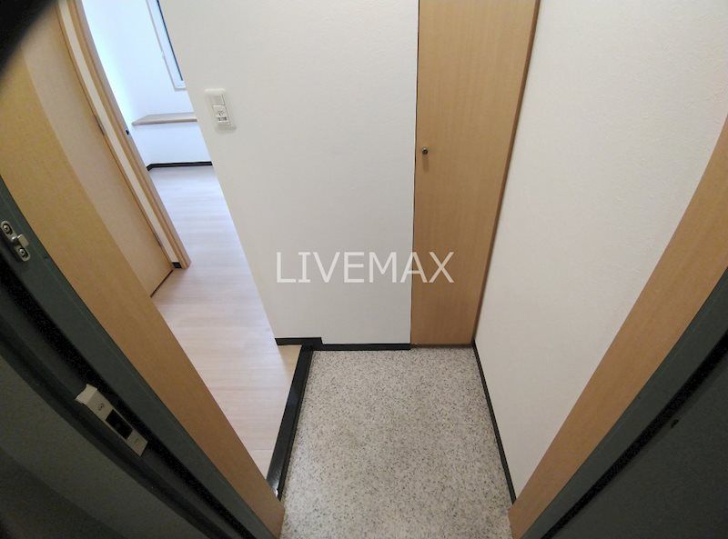 玄関　※別号室参照写真