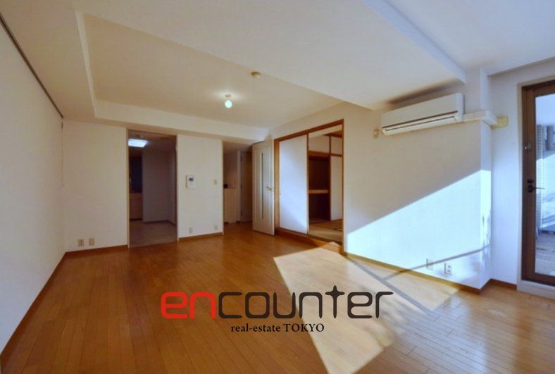 居室・リビング　※同マンション別室参考写真