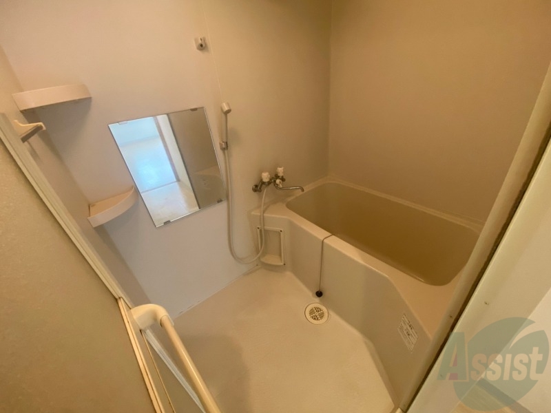 バス・シャワールーム　お風呂です。ゆっくりお風呂につかるのも体に良いですね～