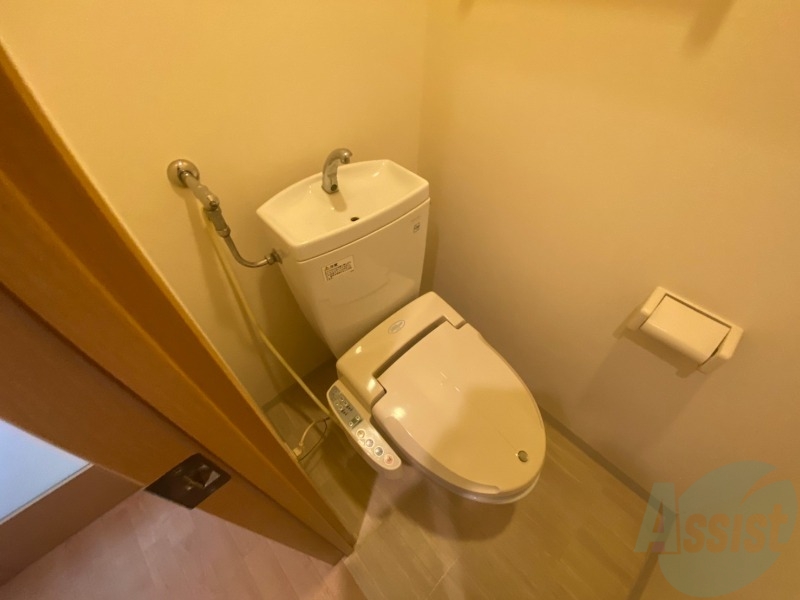 トイレ　ウォシュレット機能がついたトイレ。安心して使用できますね。