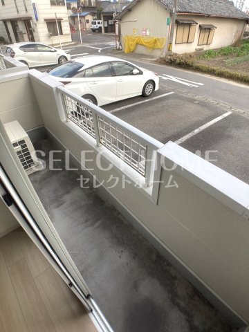 バルコニー　開放的で明るい空間を演出してくれるバルコニーです 同型タイプ