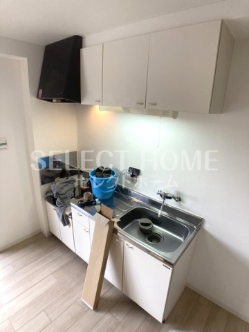 キッチン　コンパクトなキッチンで掃除もラクラク 同型タイプです