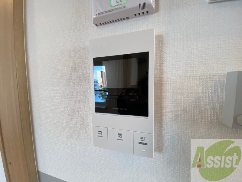 セキュリティ　ＴＶモニター付インターホンです。来客者の顔が見えるので安心！