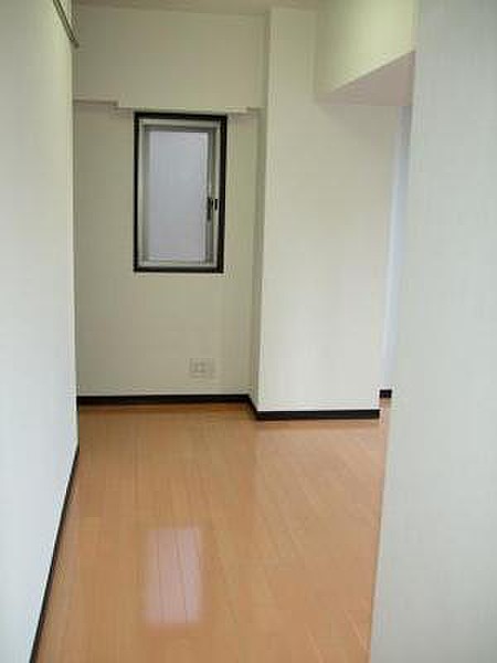 居室・リビング　※別部屋の参考写真です。