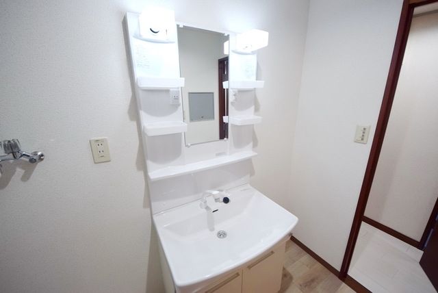 洗面設備　★明るい洗面台★