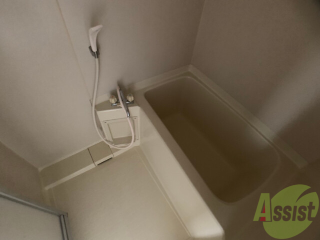 バス・シャワールーム　疲れた日は湯船に浸かって疲れをとってください。