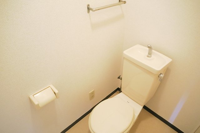トイレ　トイレもきれいです