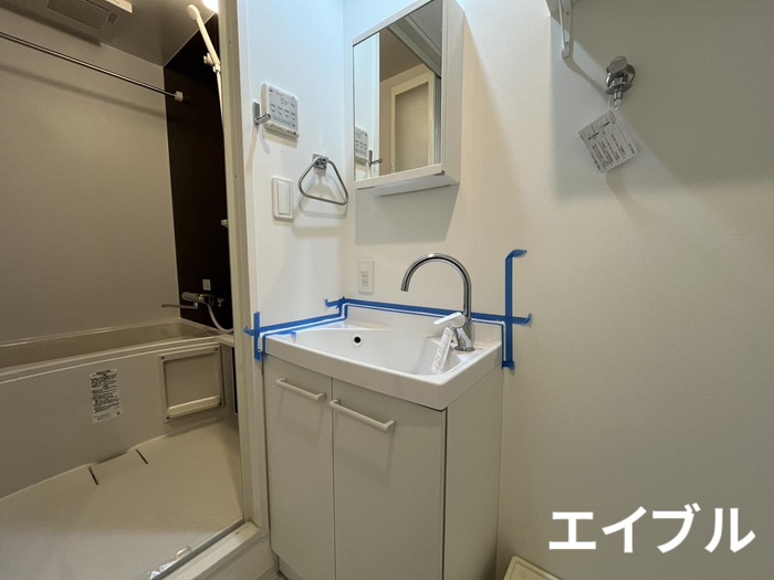 洗面設備　新築当時の写真になります。