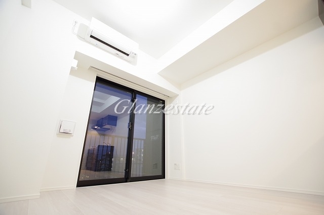 居室・リビング　☆解放感溢れる室内☆