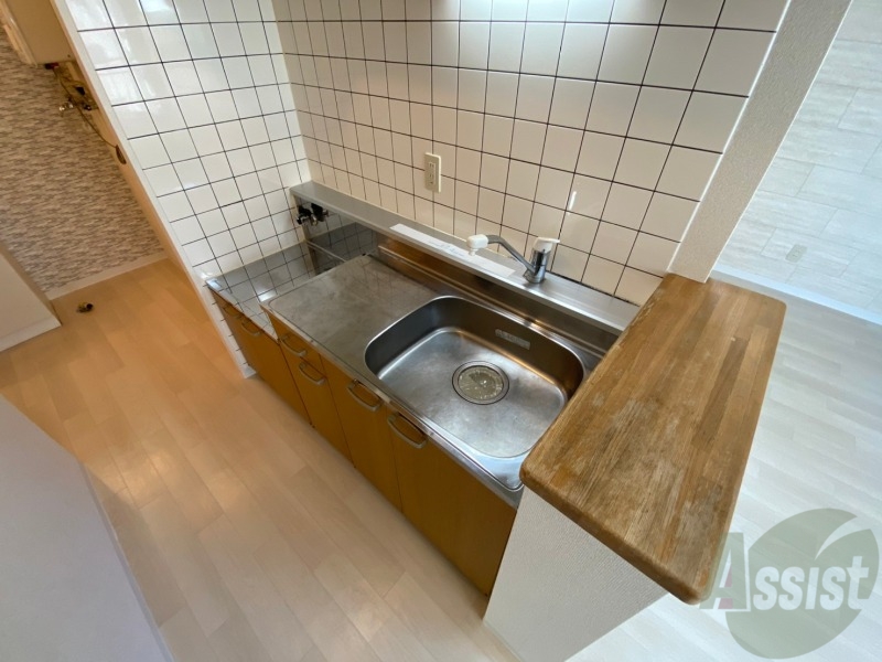 キッチン　洗い場が大きくて洗い物もしやすそうです。