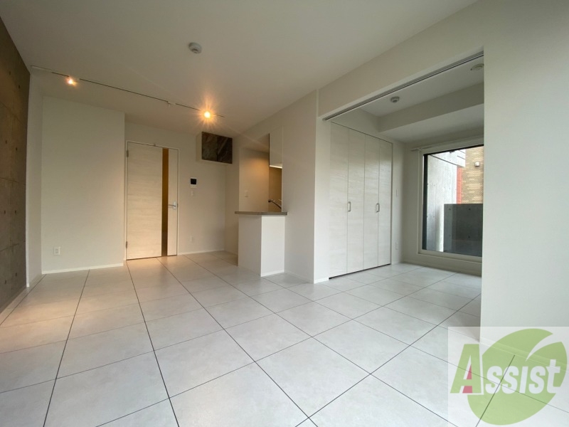 居室・リビング　広くてキレイなお部屋が広がっていて、充実した生活が送れそう。